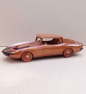 wooden decoration car1