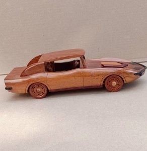 wooden decoration car1